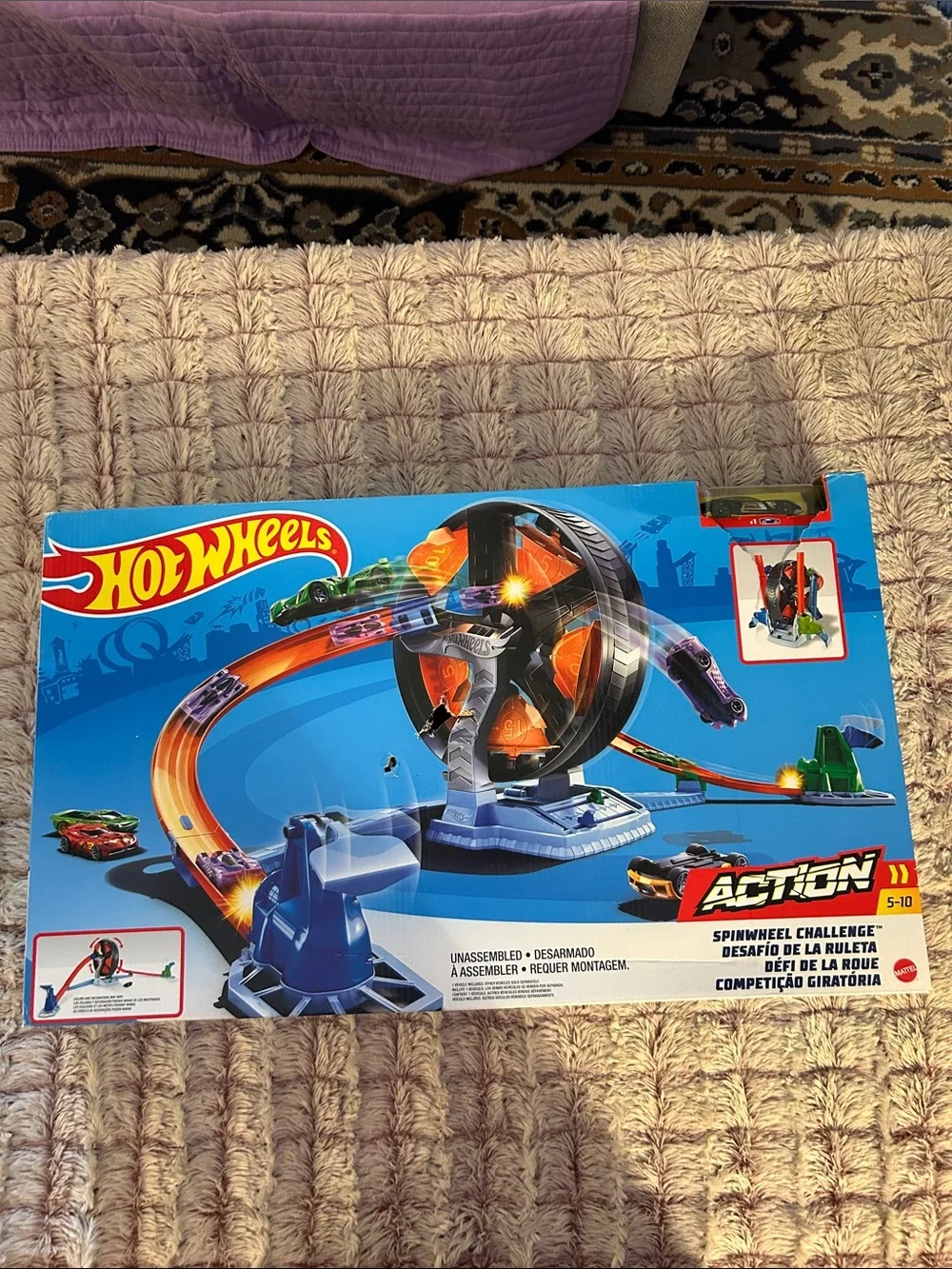 Hot Wheels Spinwheel Challenge Race Set new